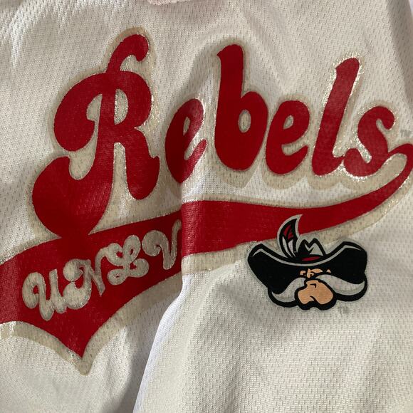 UNLV Rebels Jersey Hey Reb Womens Large White Red - Picture 12 of 14